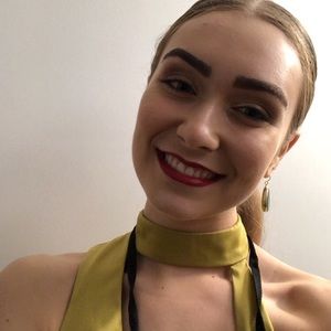 Meet your Posher, Alexandra